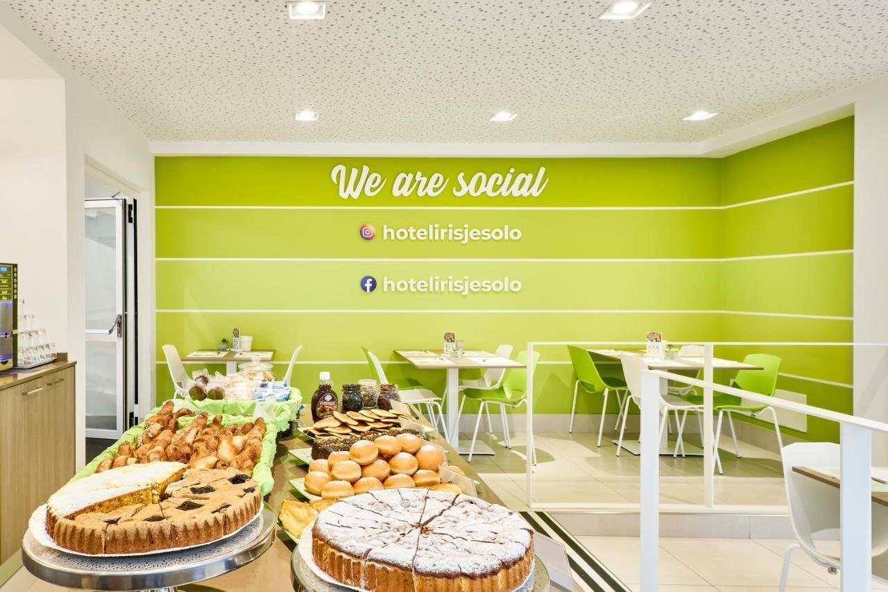 Hotel Iris Jesolo Экстерьер фото