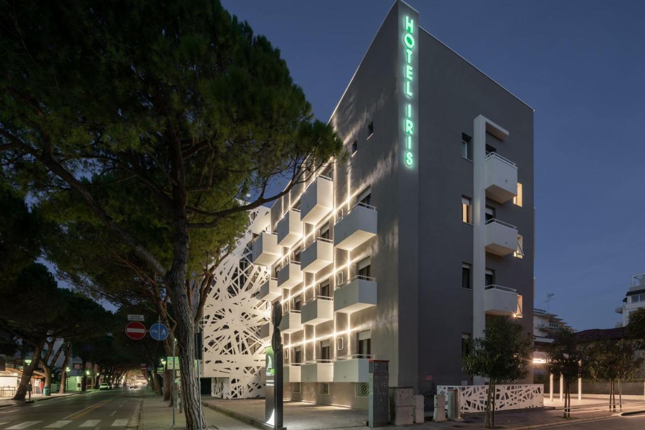 Hotel Iris Jesolo Экстерьер фото