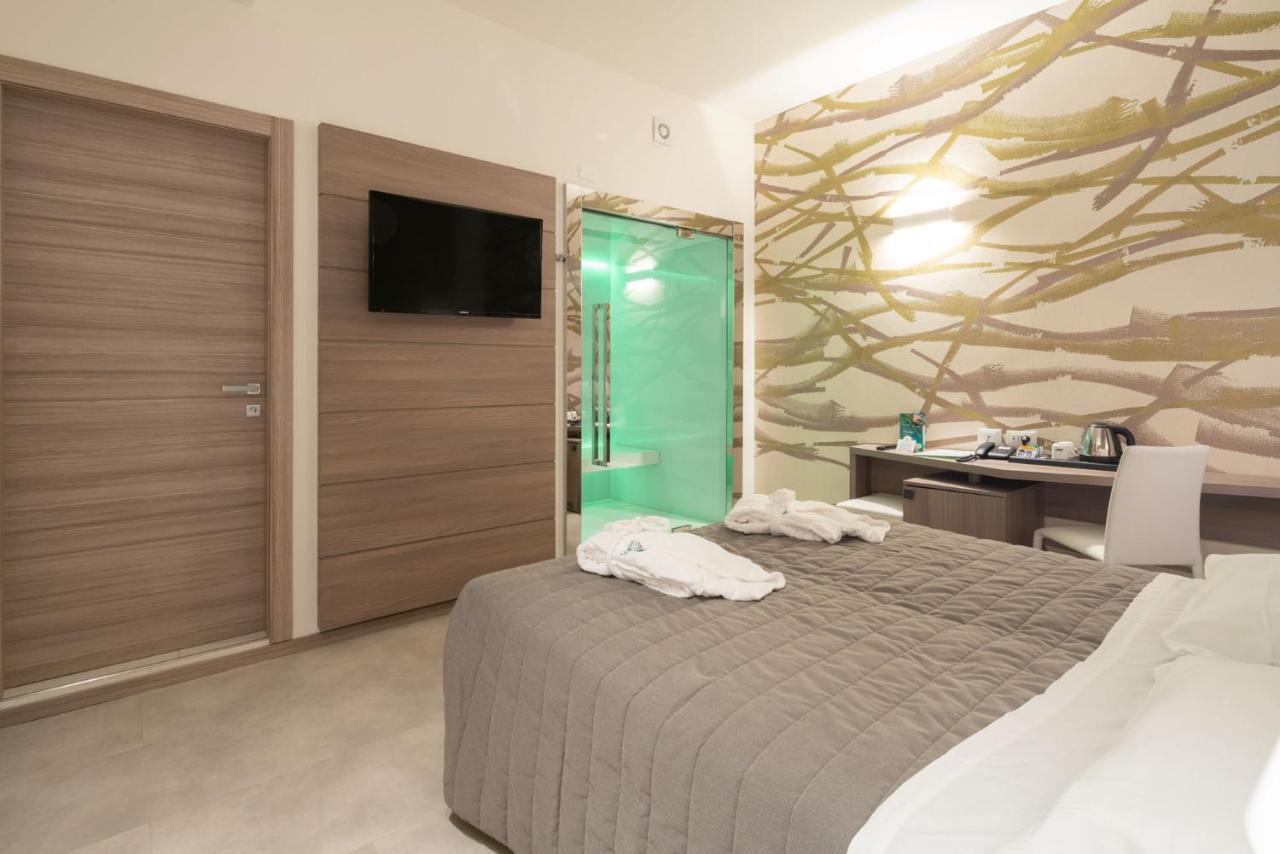 Hotel Iris Jesolo Экстерьер фото